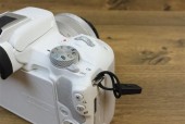 佳能x40相机挂绳的正确系法是什么？如何保证牢固？