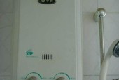 燃气热水器漏水的原因和解决方法（揭秘燃气热水器漏水的真相）
