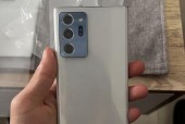 三星手机出现小黑点是什么原因？