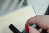 手机圆盘吸铁石充电器使用方法？使用中应注意什么？