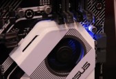 华硕X570主板能畅玩《Control》吗？性能如何满足游戏需求？