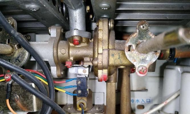 揭秘热水器联动阀故障代码的解决方法（解读常见故障代码）  第1张