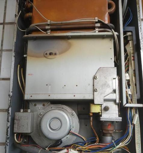 热水器风冷故障的原因与解决方法（探寻热水器风冷故障的根源与解决方案）  第2张