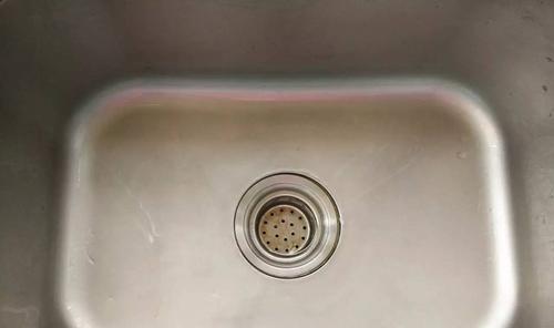 用白醋清洗油烟机的最佳方法（简单易行的家庭清洁秘籍）  第1张