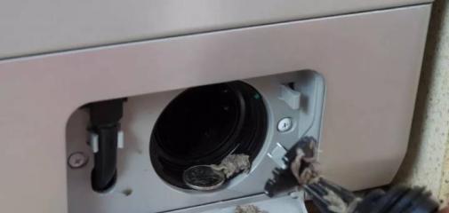 洗衣机无法排水的原因及解决方法（排水阀故障是洗衣机无法排水的主要原因）  第3张