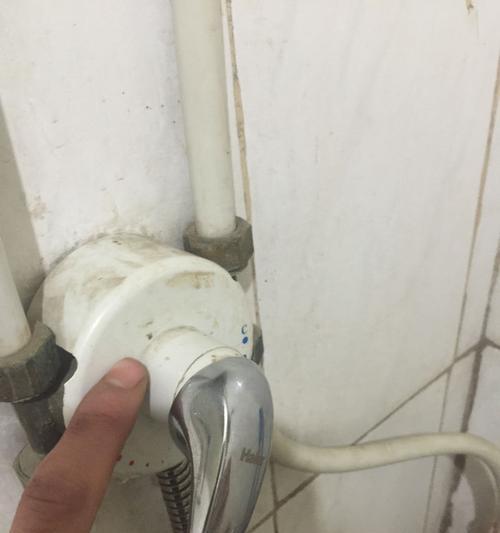 热水器清洗螺丝坏了能修吗（详解热水器清洗螺丝的修复方法）  第2张