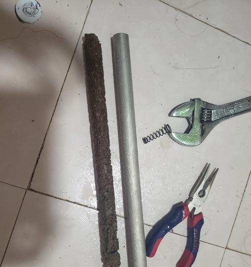 热水器清洗螺丝坏了能修吗（详解热水器清洗螺丝的修复方法）  第3张