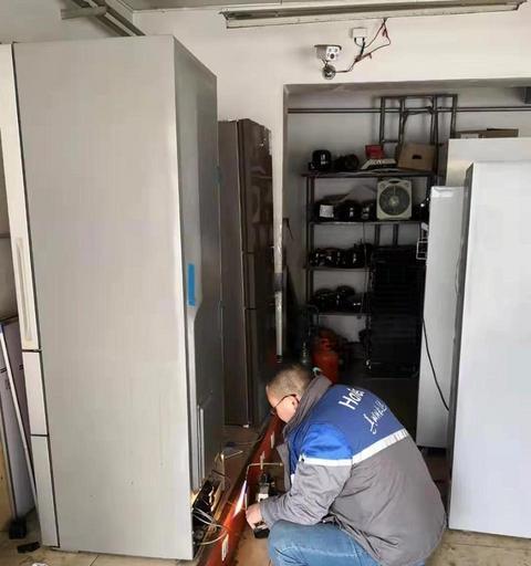 冰柜漏水故障的修理方法（快速解决冰柜漏水问题的有效措施）  第2张