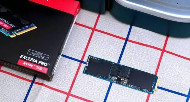 1200元能买到384TB的PCIE4.0矿盘吗？评测结果告诉你真相！  第3张