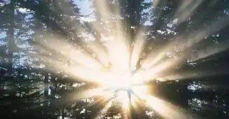 投影仪出现眩光是什么原因？如何减少投影眩光？  第3张