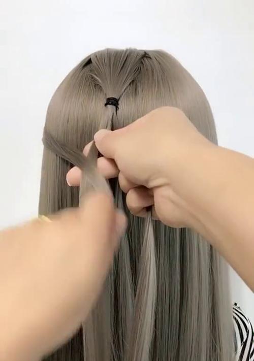 手机壳如何用来扎头发？  第1张
