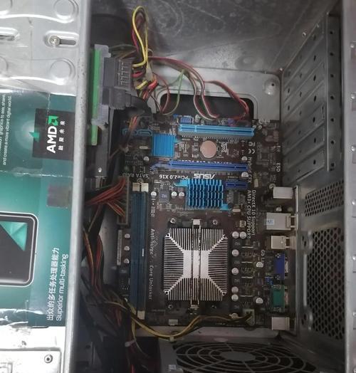 电脑出现灰白色黑屏是什么原因？如何解决？  第3张