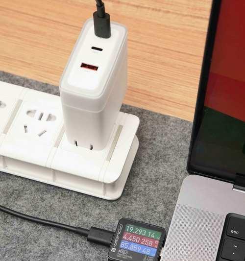 平凡手机充电器使用方法是什么？充电时应注意什么？  第1张