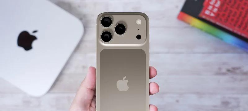 特斯拉廉价 Model Y 减配内饰曝光；Firefox 终止中国账户运营；宇树王兴兴：经常偷懒，用 AI 写代码｜极客早知道  第10张