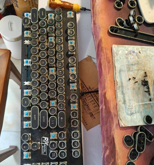 机械键盘轴更换攻略——让你的键盘重获新生（自己动手更换键盘轴）  第3张